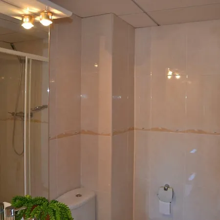 Luminoso Y Amplio Apartamento En Con Piscina Apartment *