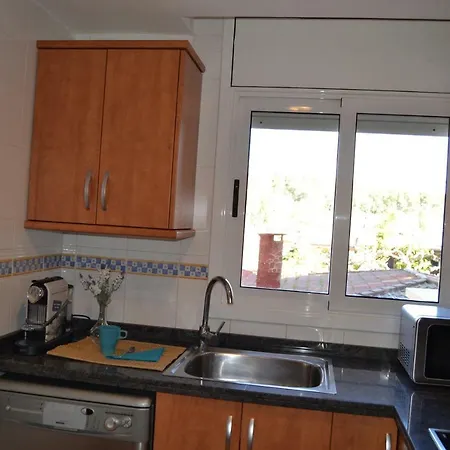 Luminoso Y Amplio Apartamento En Con Piscina Salou